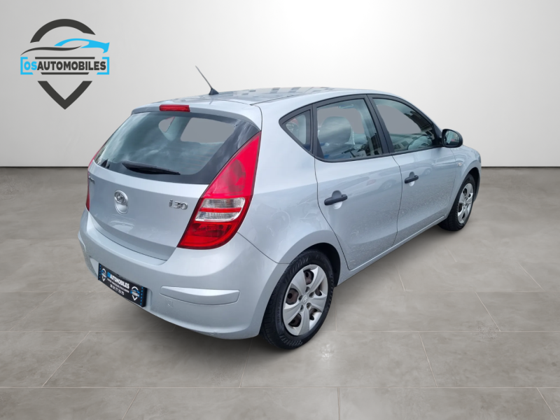 HYUNDAI i30 2009