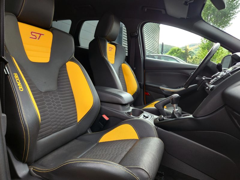 Ford FOCUS Focus SW/Break 2.0 250 S&S ST*XENON*SONY*