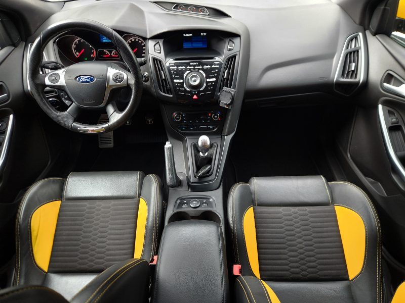 Ford FOCUS Focus SW/Break 2.0 250 S&S ST*XENON*SONY*