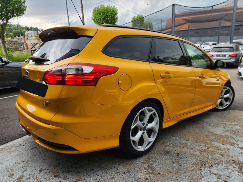 Ford FOCUS Focus SW/Break 2.0 250 S&S ST*XENON*SONY*