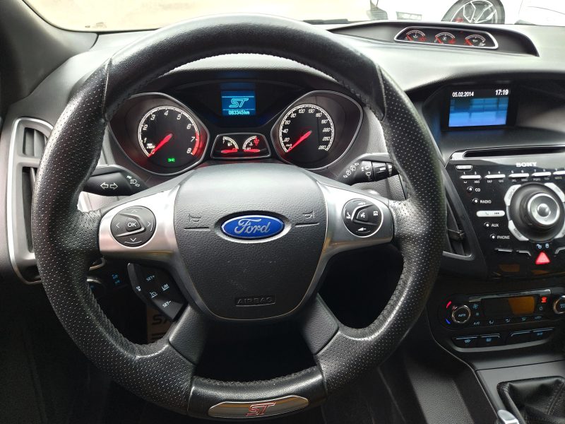 Ford FOCUS Focus SW/Break 2.0 250 S&S ST*XENON*SONY*