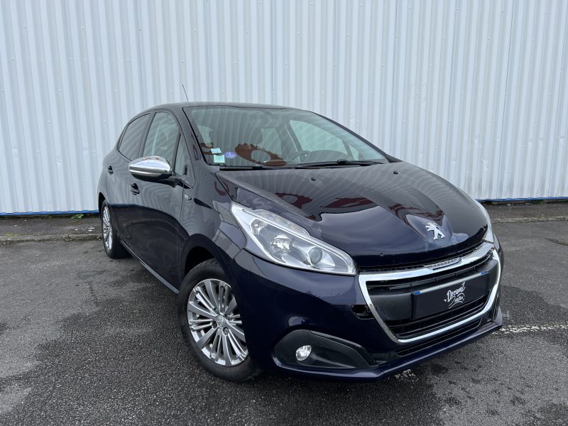 PEUGEOT 208 2016