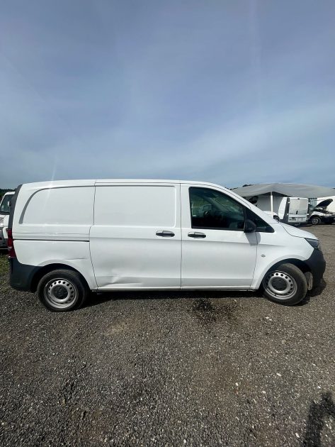 MERCEDES VITO 110 CDI EXTRA LONG FIRST TRACTION 102Ch
