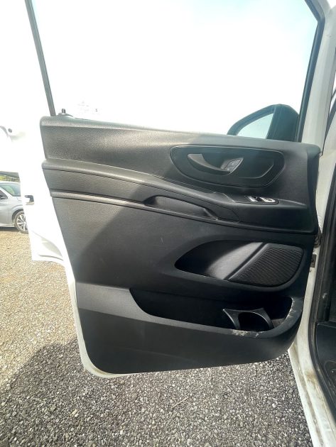 MERCEDES VITO 110 CDI EXTRA LONG FIRST TRACTION 102Ch