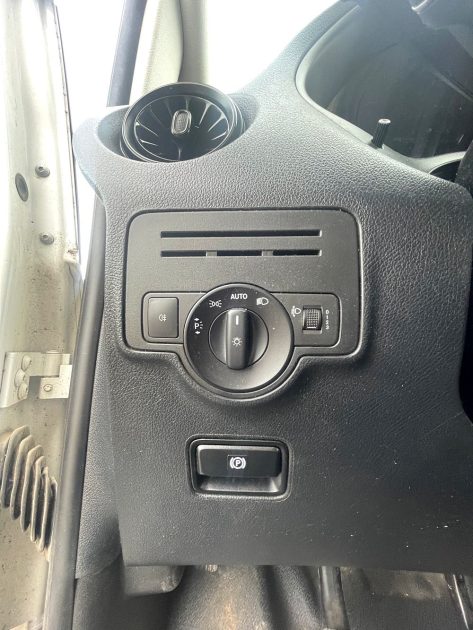 MERCEDES VITO 110 CDI EXTRA LONG FIRST TRACTION 102Ch