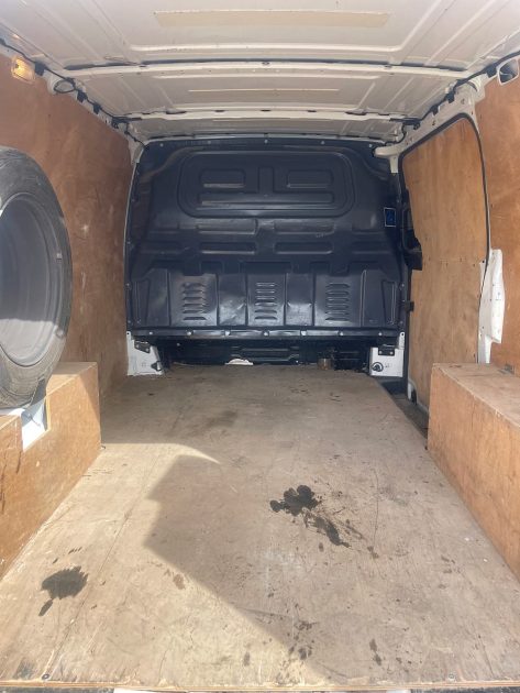 MERCEDES VITO 110 CDI EXTRA LONG FIRST TRACTION 102Ch