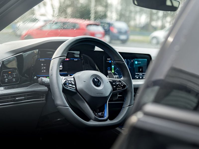 VOLKSWAGEN GOLF 2022