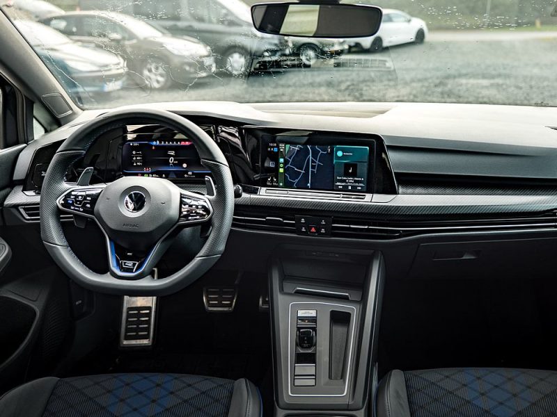 VOLKSWAGEN GOLF 2022