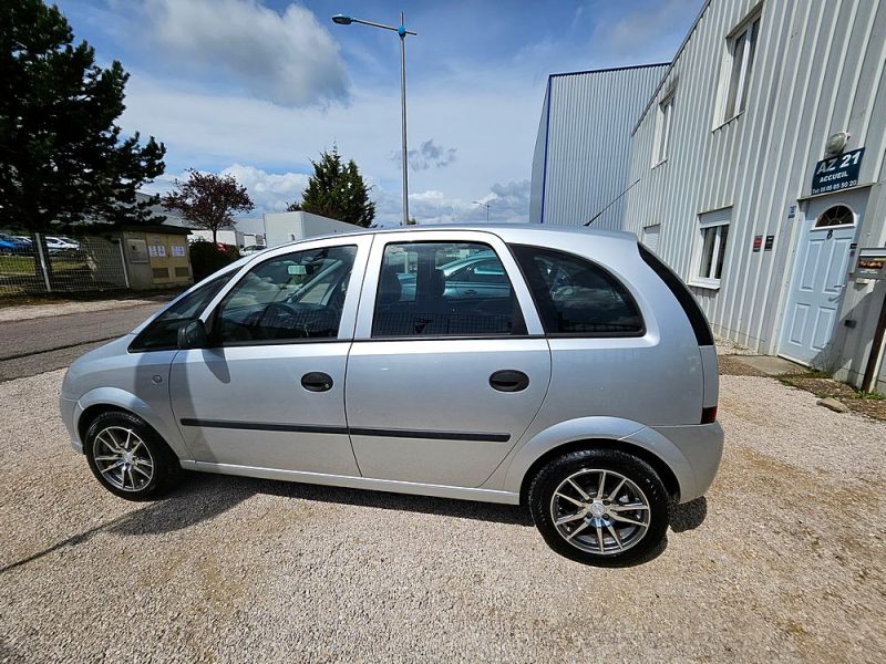 OPEL MERIVA 2010