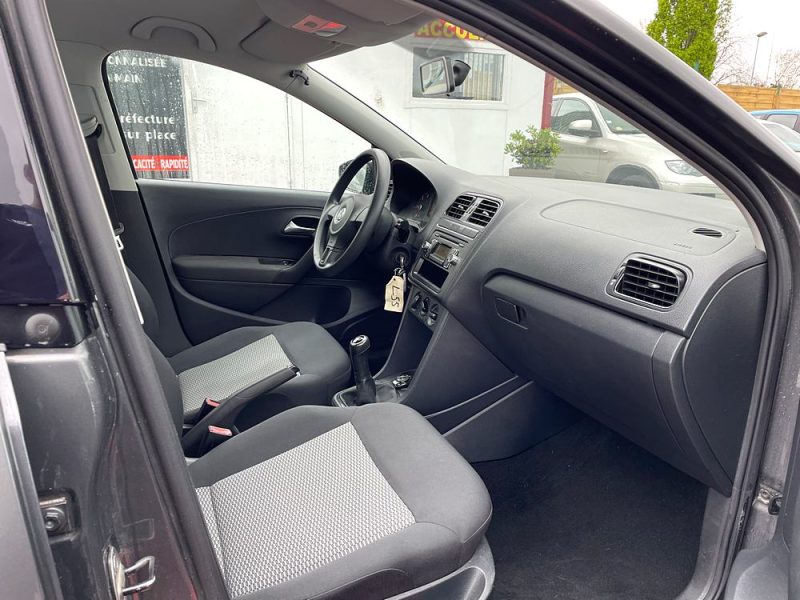 VOLKSWAGEN POLO 2011