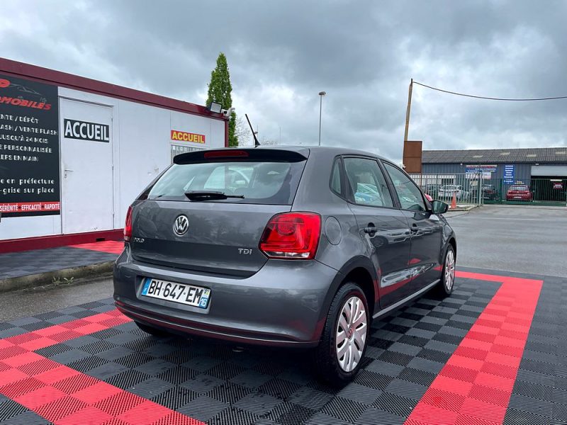 VOLKSWAGEN POLO 2011