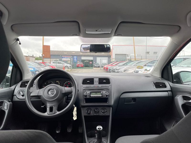 VOLKSWAGEN POLO 2011