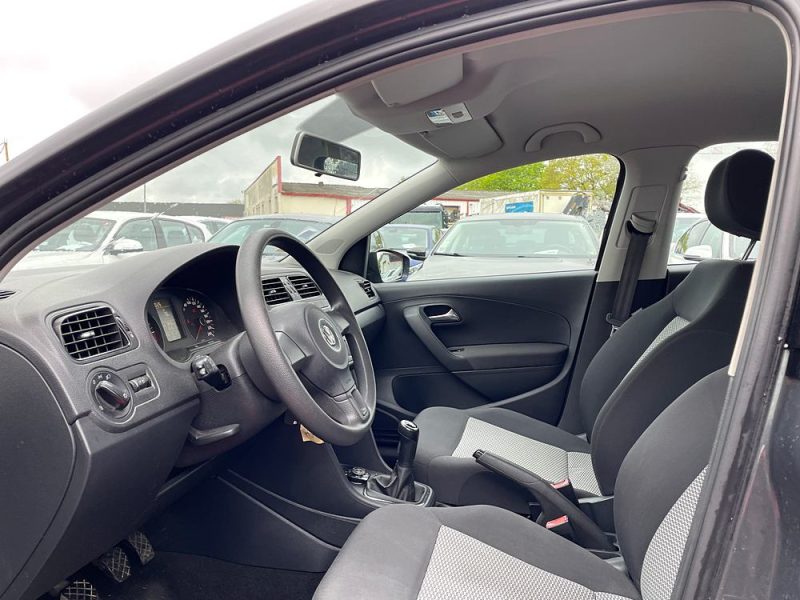 VOLKSWAGEN POLO 2011