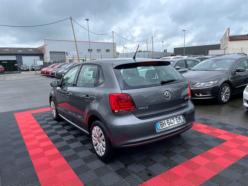 VOLKSWAGEN POLO 2011