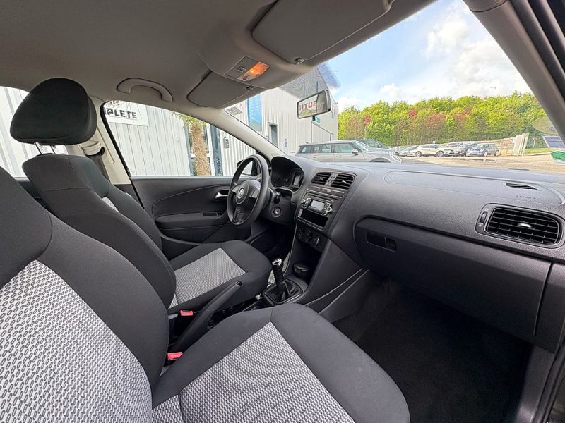 VOLKSWAGEN POLO 2012