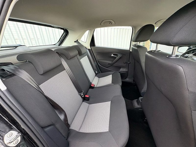 VOLKSWAGEN POLO 2012