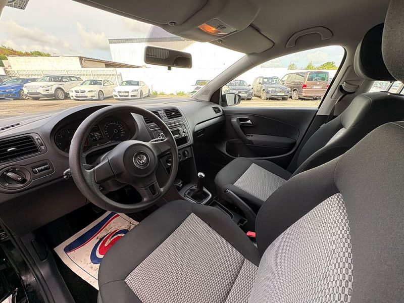 VOLKSWAGEN POLO 2012