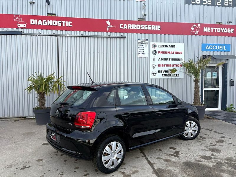 VOLKSWAGEN POLO 2012