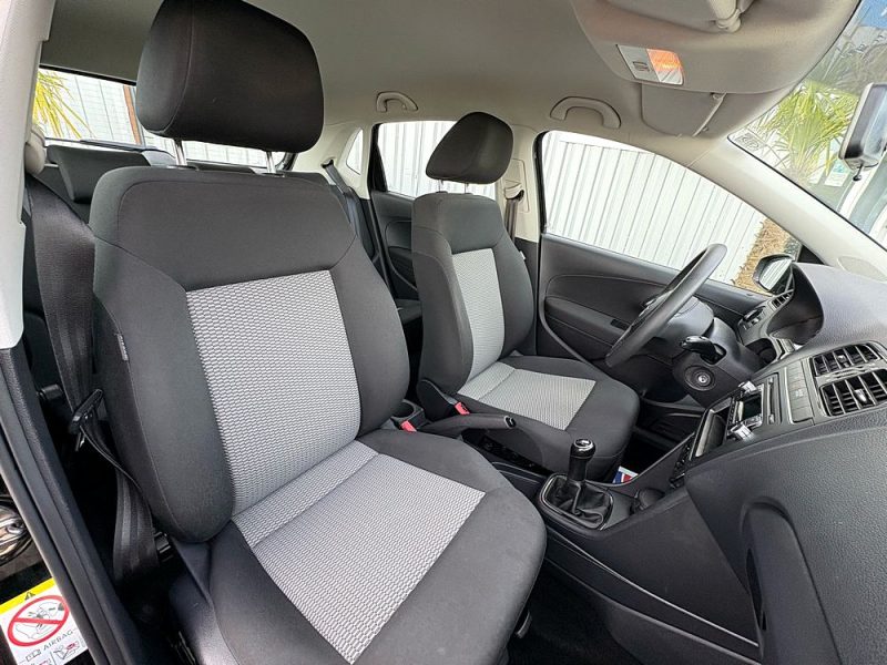 VOLKSWAGEN POLO 2012