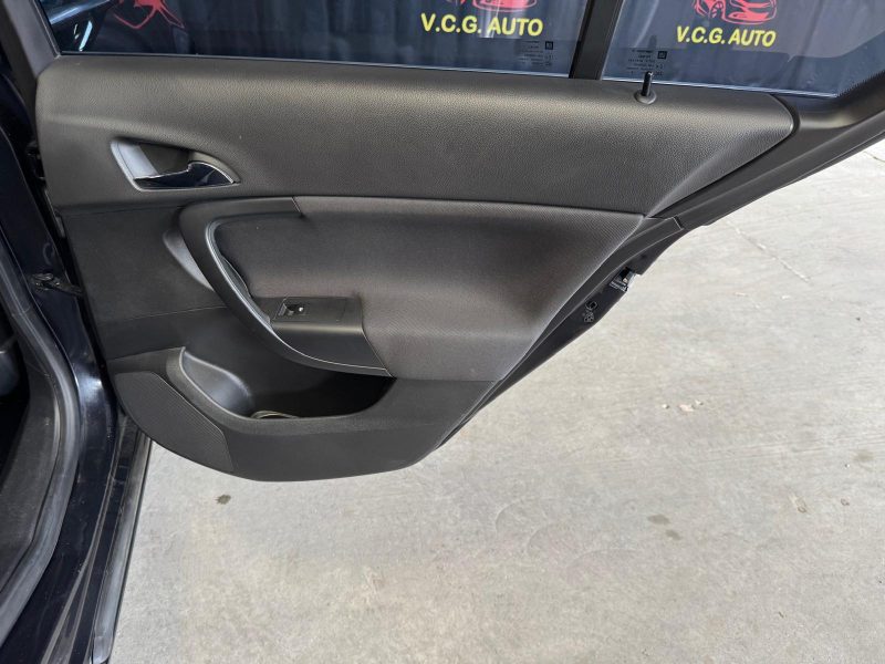 OPEL INSIGNIA 2.0 CDTI 110 Edition