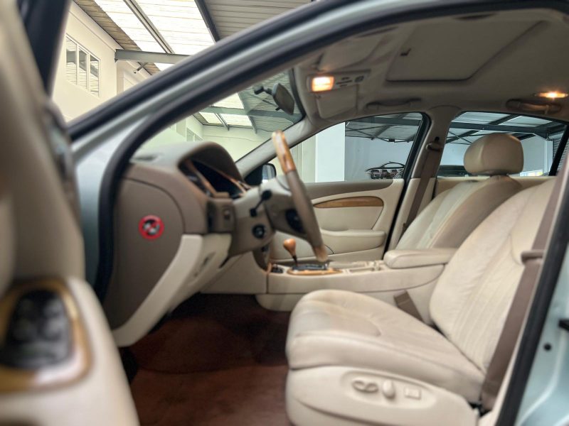 JAGUAR S-TYPE *DÉPOT VENTE* 3.0i 24V V6 243CH BVA 