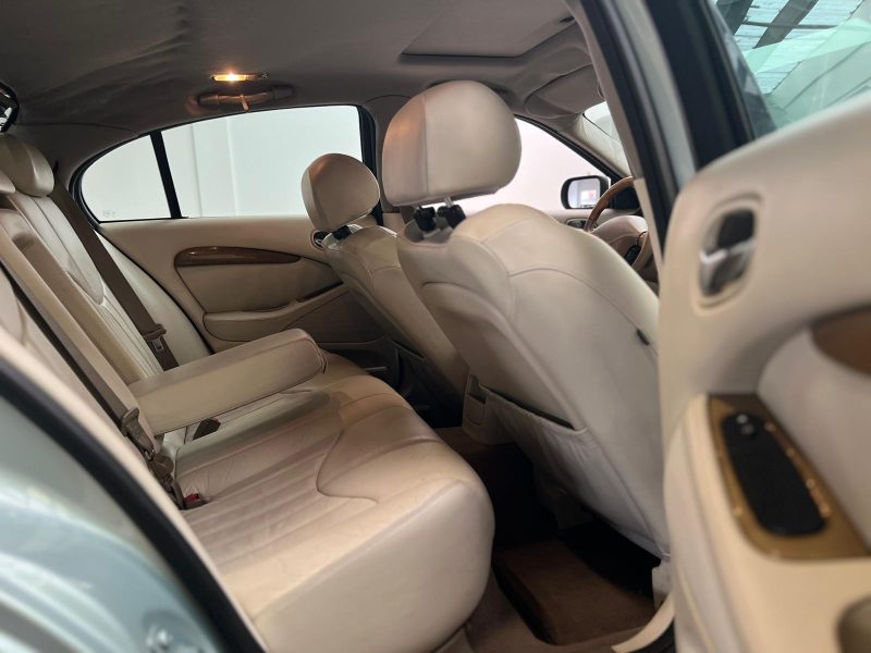 JAGUAR S-TYPE *DÉPOT VENTE* 3.0i 24V V6 243CH BVA 