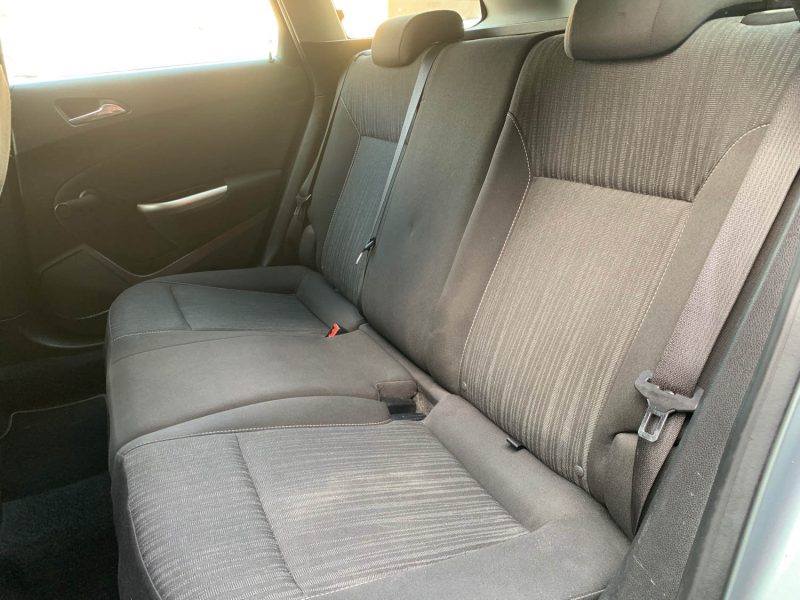 OPEL ASTRA 2011 Bonjour, Le véhicule est encore disponible pour le moment . 