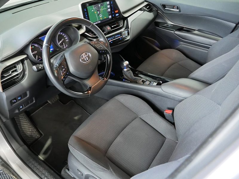 TOYOTA C-HR 2019