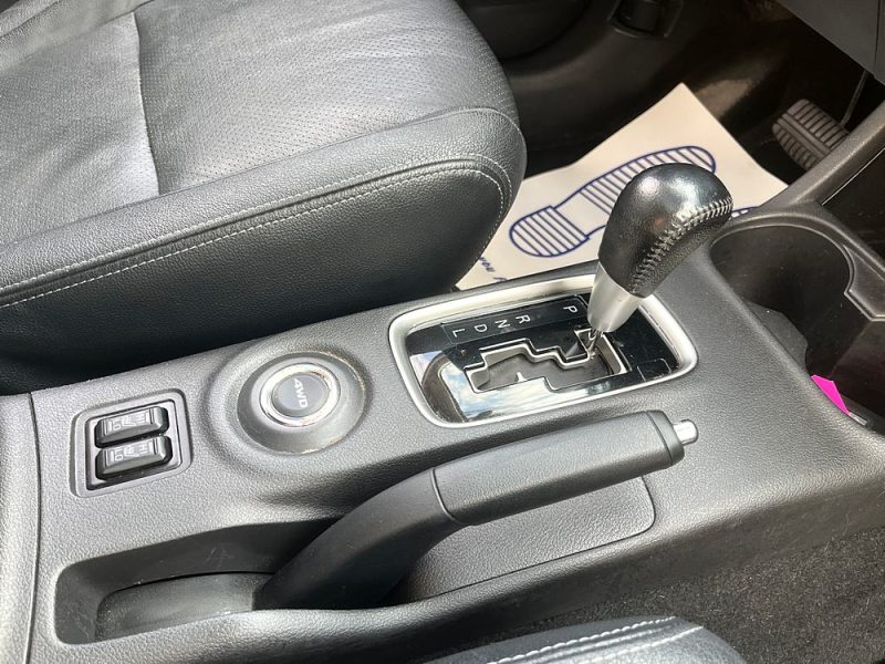 MITSUBISHI OUTLANDER 2015