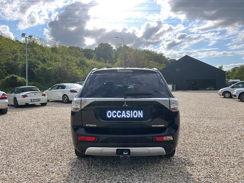 MITSUBISHI OUTLANDER 2015