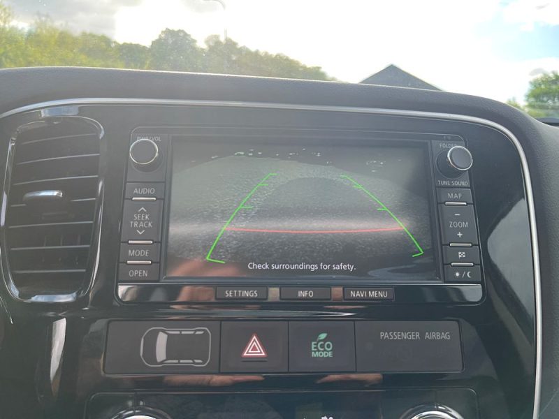 MITSUBISHI OUTLANDER 2015