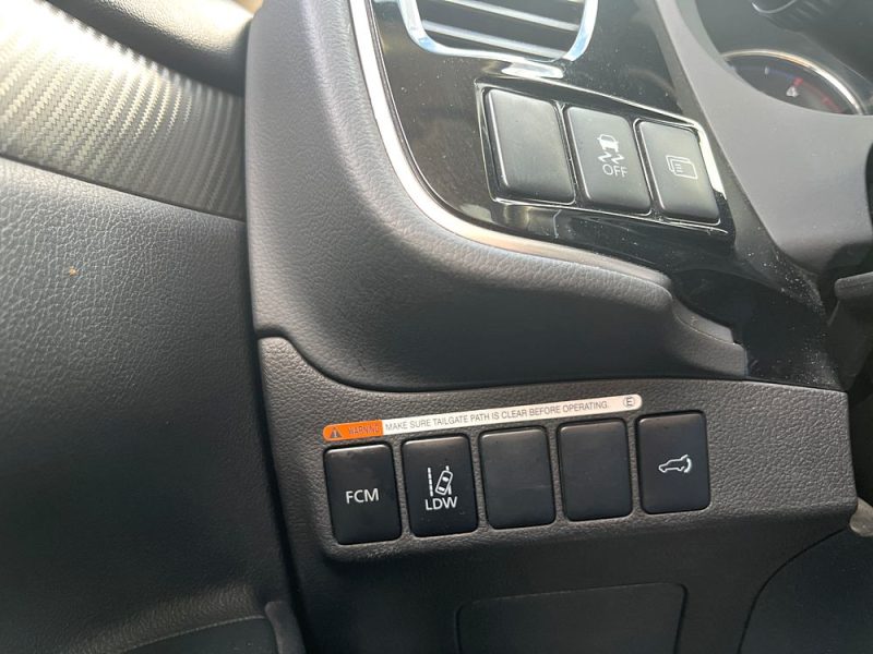 MITSUBISHI OUTLANDER 2015