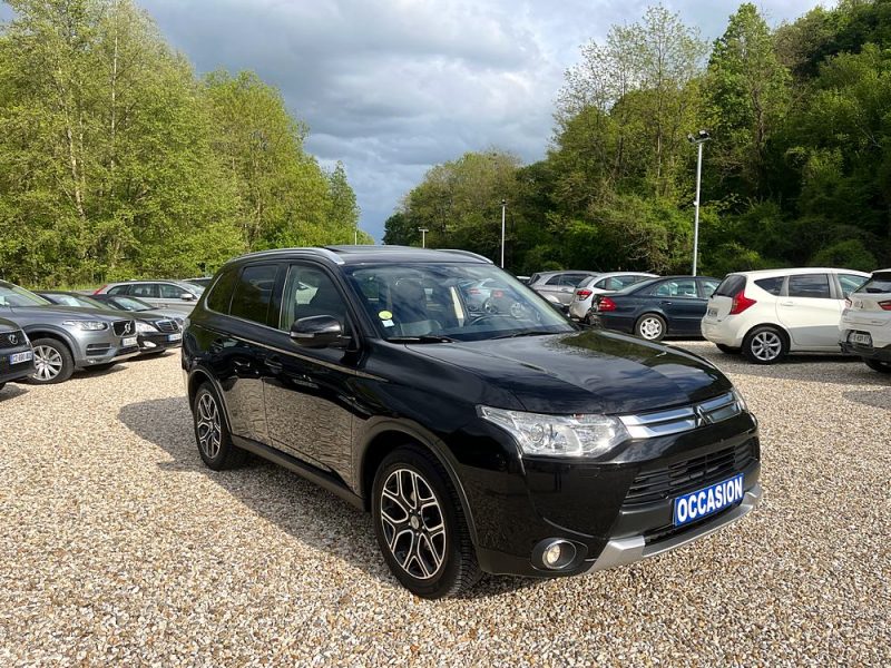 MITSUBISHI OUTLANDER 2015