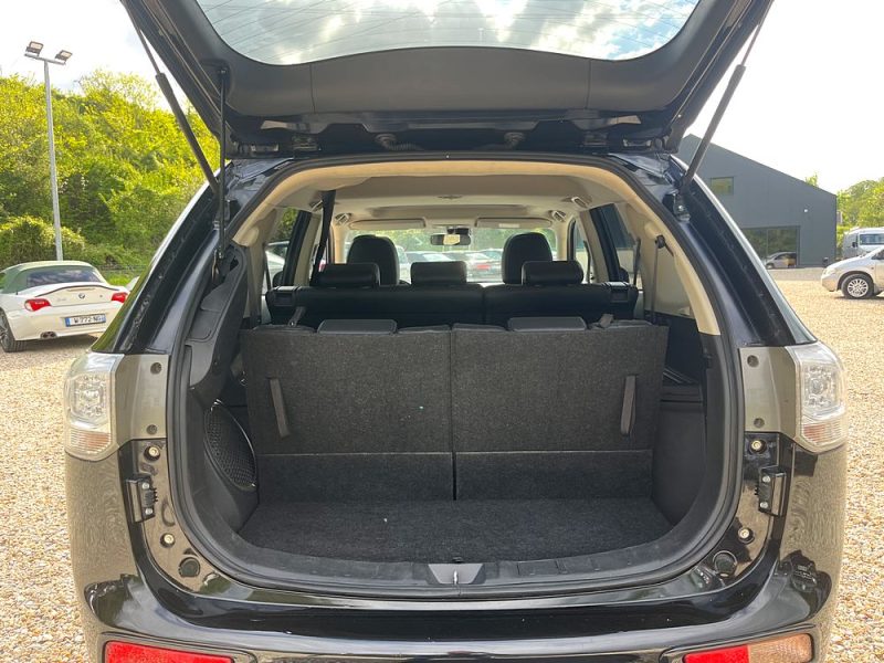 MITSUBISHI OUTLANDER 2015