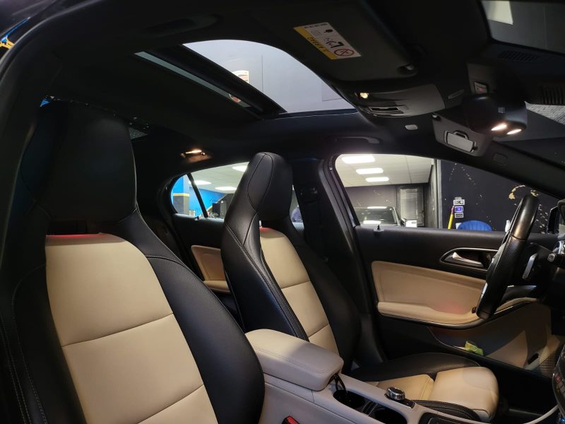 MERCEDES CLASSE GLA 200 D 136cv FASCINATION / TOIT OUVRANT / SIEGES ELECTRIQUES A MEMOIRE / H&K / CA