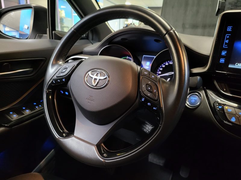 TOYOTA C-HR 1.8 VVT-i 122cv DESIGN / CAMERA DE RECUL + SUIVI COMPLET TOYOTA + SIEGE CHAUFFANT 