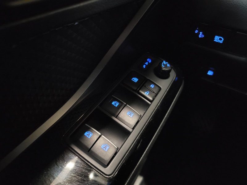 TOYOTA C-HR 1.8 VVT-i 122cv DESIGN / CAMERA DE RECUL + SUIVI COMPLET TOYOTA + SIEGE CHAUFFANT 