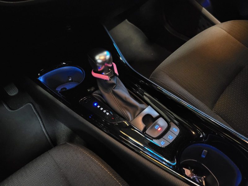 TOYOTA C-HR 1.8 VVT-i 122cv DESIGN / CAMERA DE RECUL + SUIVI COMPLET TOYOTA + SIEGE CHAUFFANT 