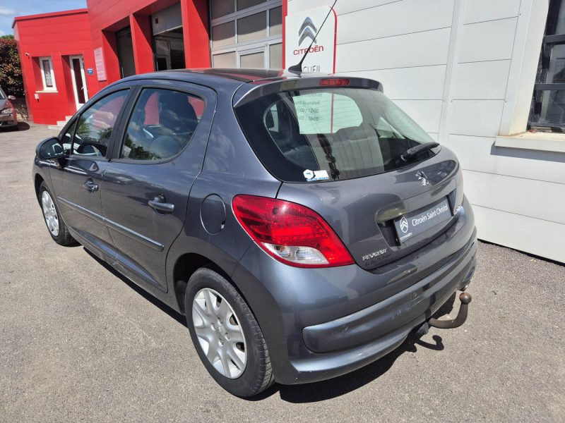 PEUGEOT 207 2009