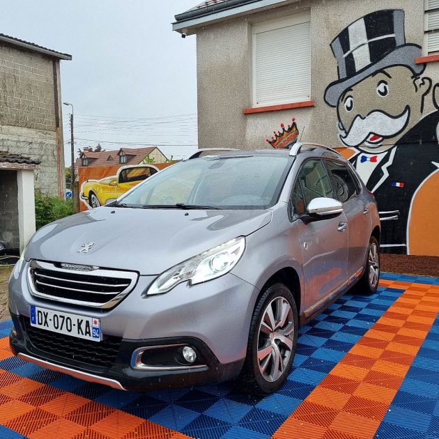 PEUGEOT 2008 2015