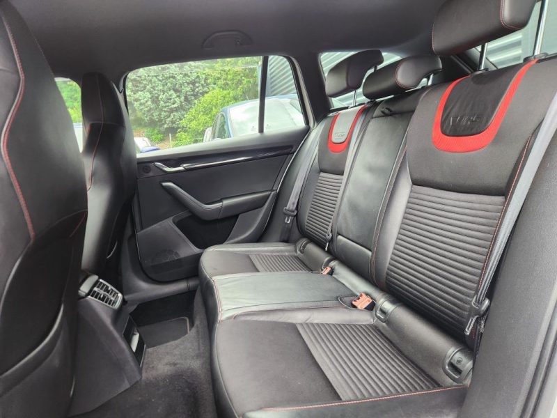 SKODA OCTAVIA COMBI 2.0 TSI 220 RS break*XENON*CUIR*