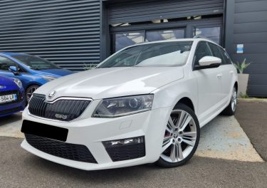 SKODA OCTAVIA COMBI 2.0 TSI 220 RS break*XENON*CUIR*