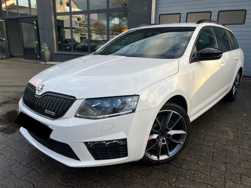 SKODA OCTAVIA COMBI 2.0 TSI 220 RS*GPS*CUIR*XENON*1°MAIN*