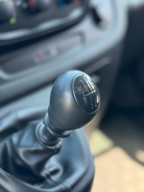 RENAULT  TRAFIC 2018 1.6 Dci 120CV / Moteur à Chaine / Attelage / CT OK 