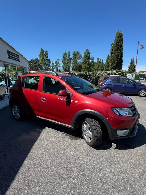 DACIA SANDERO Stepway 1.5Dci 90CV / Distribution Neuve / CT OK /Révisée 
