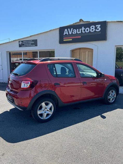 DACIA SANDERO Stepway 1.5Dci 90CV / Distribution Neuve / CT OK /Révisée 