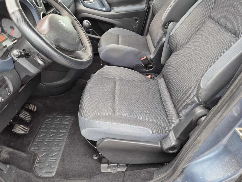 PEUGEOT PARTNER 2011