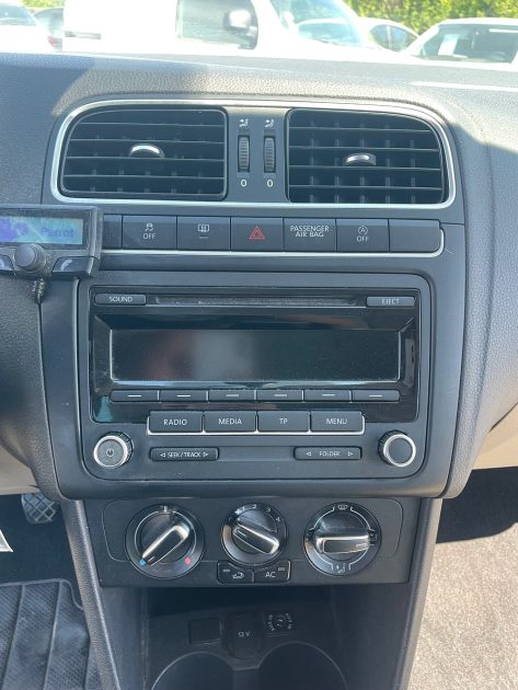 VOLKSWAGEN POLO 1.6 TDI 90Ch Confortline