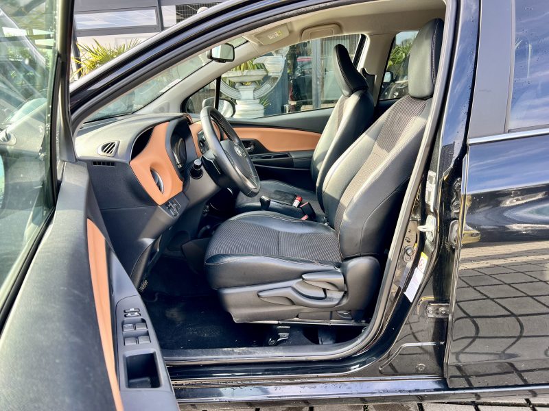 TOYOTA YARIS 100 VVT-I LOUNGE CVT