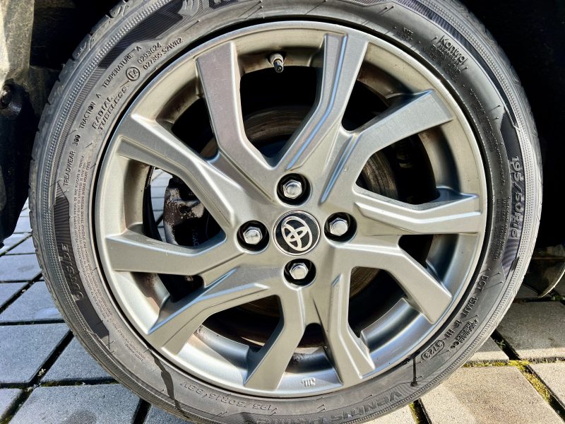 TOYOTA YARIS 100 VVT-I LOUNGE CVT